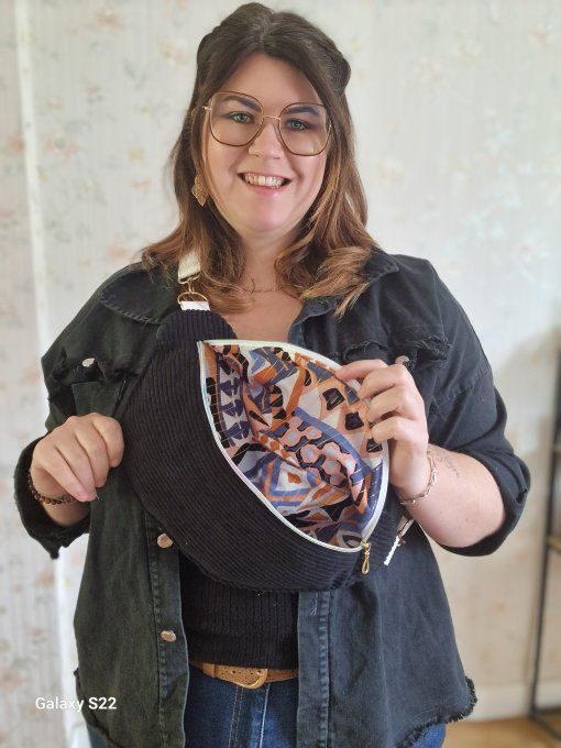 Sac banane, velours noir et motif géométrie 