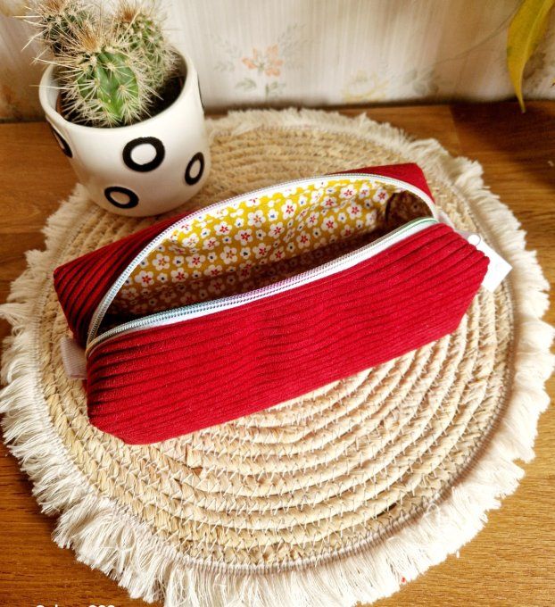 Trousse d'école bordeaux fleuri jaune