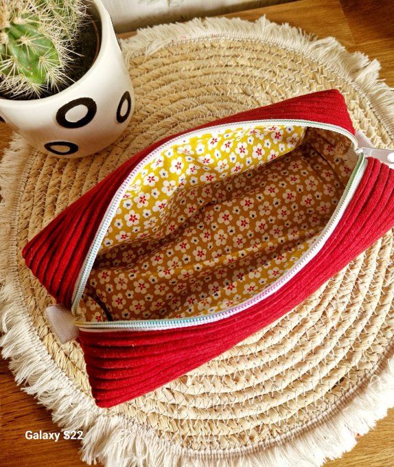 Trousse d'école bordeaux fleuri jaune