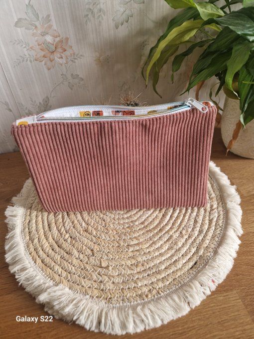 Trousse plate, visage