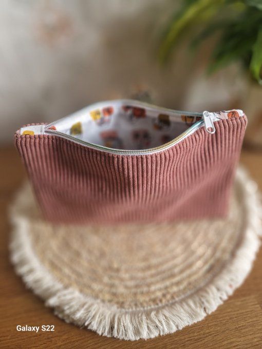Trousse plate, visage