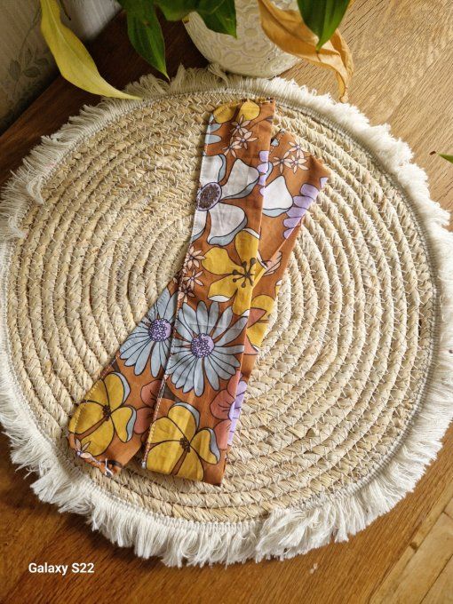 Bandeau fleuri marron