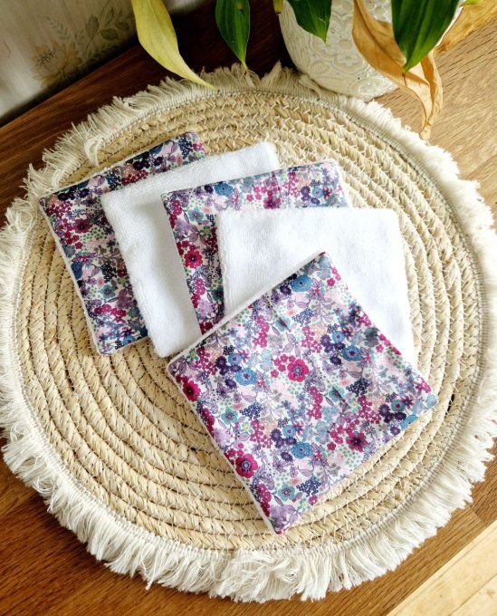5 Lingettes démaquillantes fleuri violet